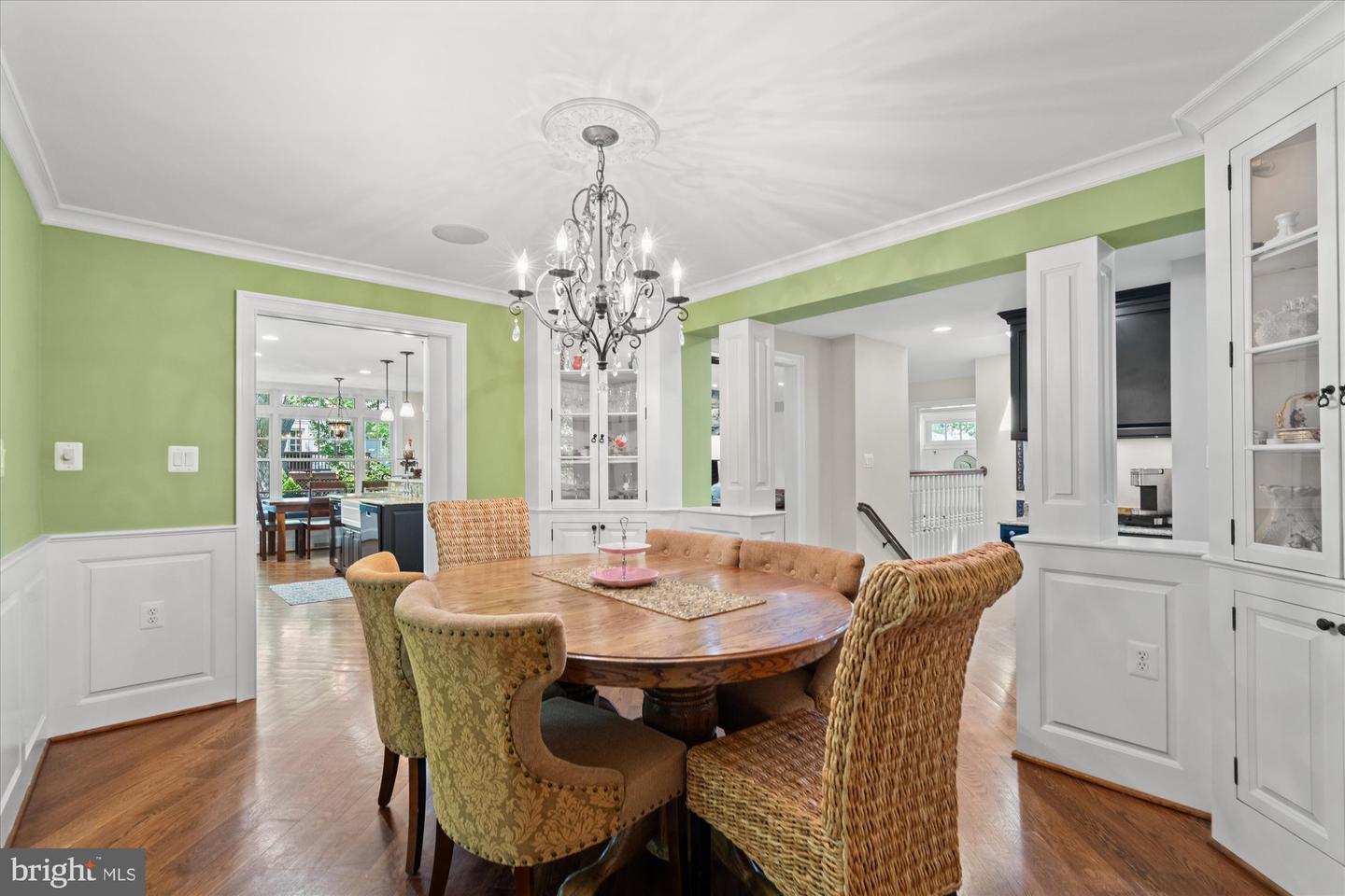 6041 25TH RD N, ARLINGTON, Virginia 22207, 4 Bedrooms Bedrooms, ,5 BathroomsBathrooms,Residential,For sale,6041 25TH RD N,VAAR2054758 MLS # VAAR2054758