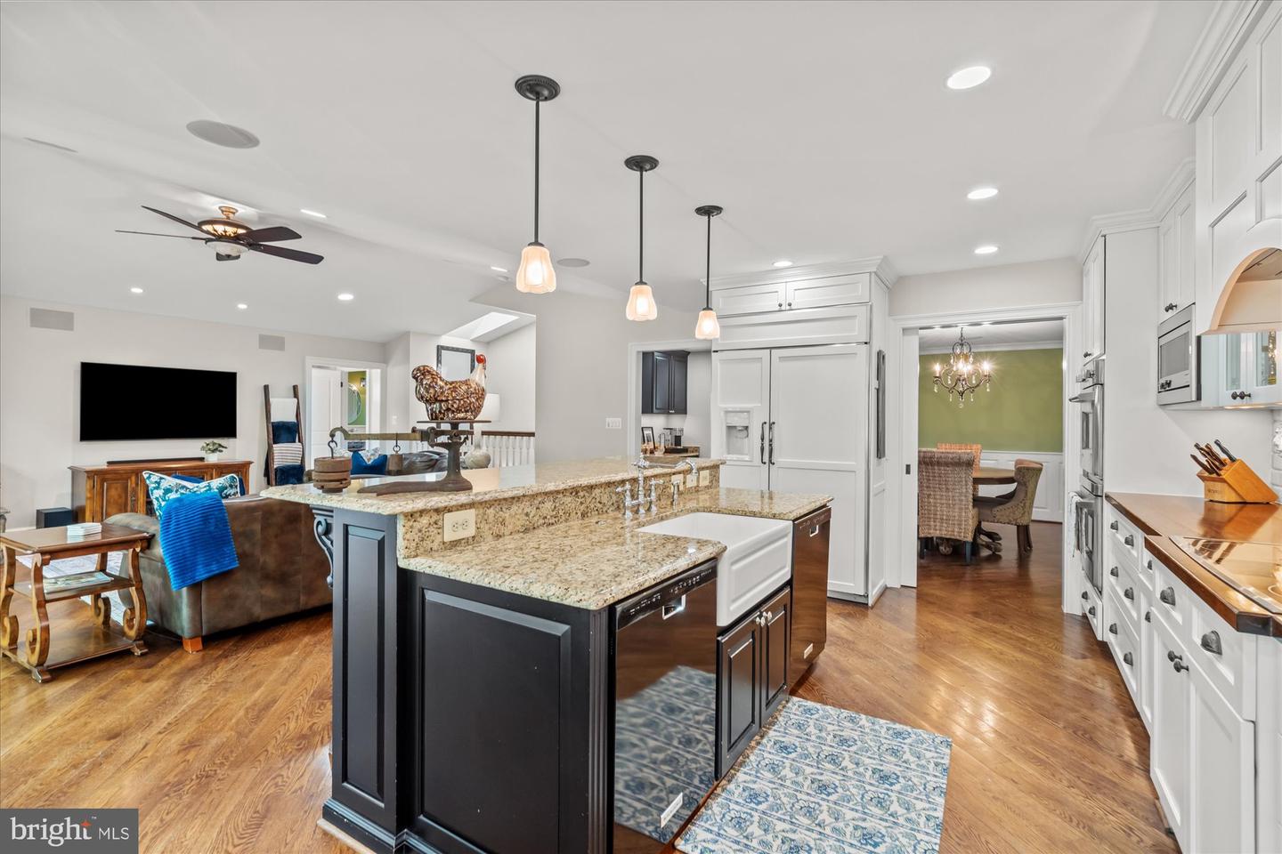 6041 25TH RD N, ARLINGTON, Virginia 22207, 4 Bedrooms Bedrooms, ,5 BathroomsBathrooms,Residential,For sale,6041 25TH RD N,VAAR2054758 MLS # VAAR2054758