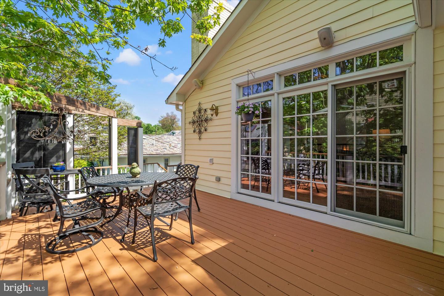 6041 25TH RD N, ARLINGTON, Virginia 22207, 4 Bedrooms Bedrooms, ,5 BathroomsBathrooms,Residential,For sale,6041 25TH RD N,VAAR2054758 MLS # VAAR2054758