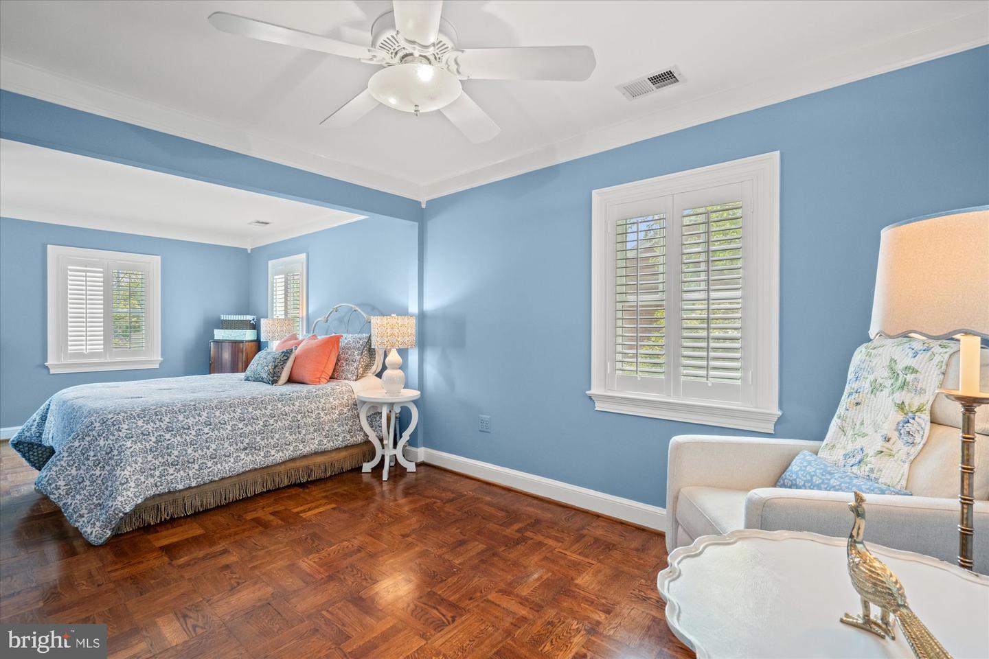 6041 25TH RD N, ARLINGTON, Virginia 22207, 4 Bedrooms Bedrooms, ,5 BathroomsBathrooms,Residential,For sale,6041 25TH RD N,VAAR2054758 MLS # VAAR2054758
