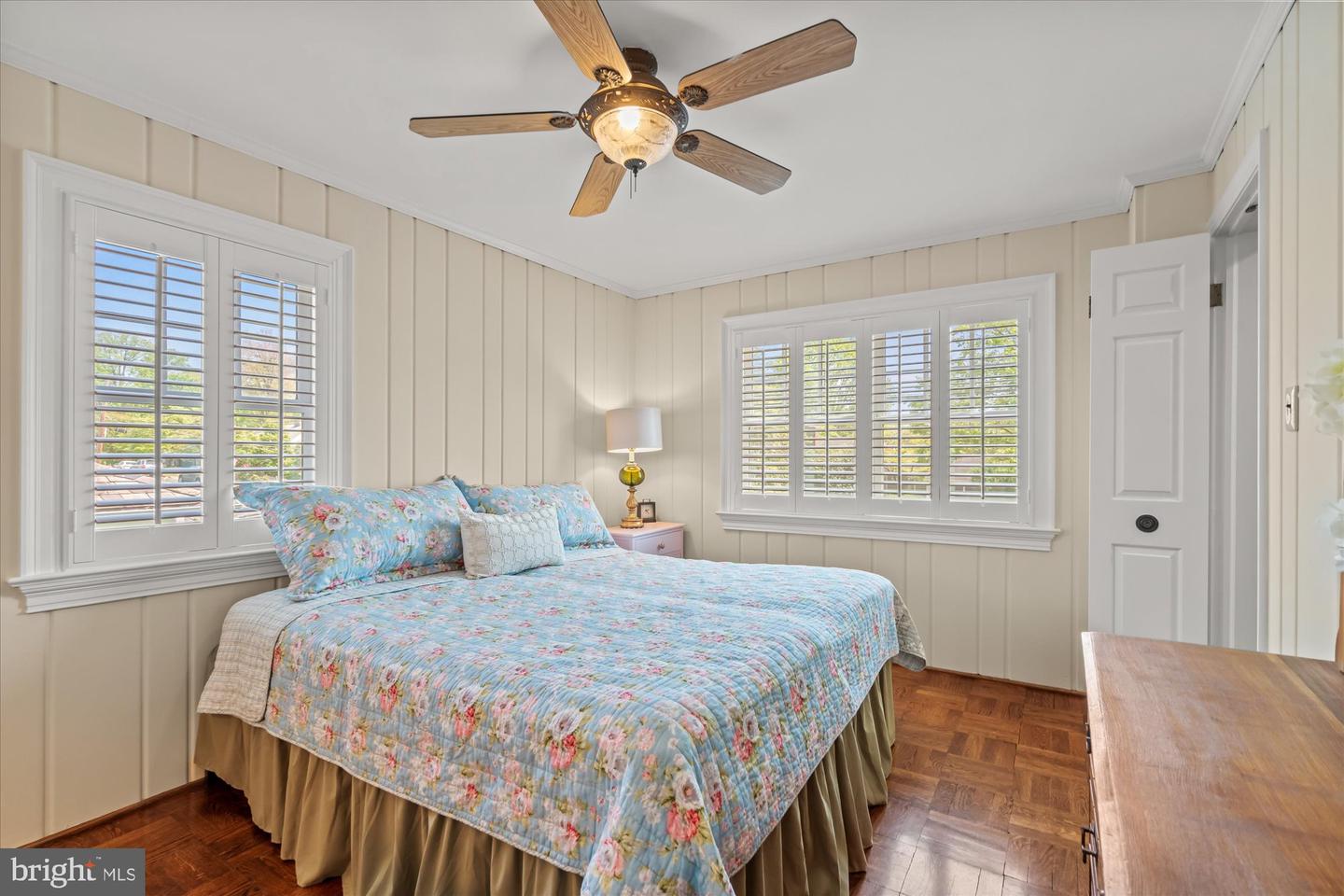 6041 25TH RD N, ARLINGTON, Virginia 22207, 4 Bedrooms Bedrooms, ,5 BathroomsBathrooms,Residential,For sale,6041 25TH RD N,VAAR2054758 MLS # VAAR2054758