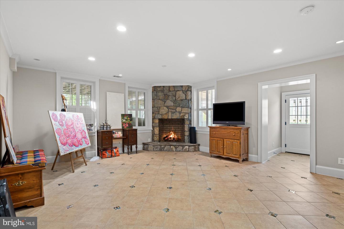 6041 25TH RD N, ARLINGTON, Virginia 22207, 4 Bedrooms Bedrooms, ,5 BathroomsBathrooms,Residential,For sale,6041 25TH RD N,VAAR2054758 MLS # VAAR2054758
