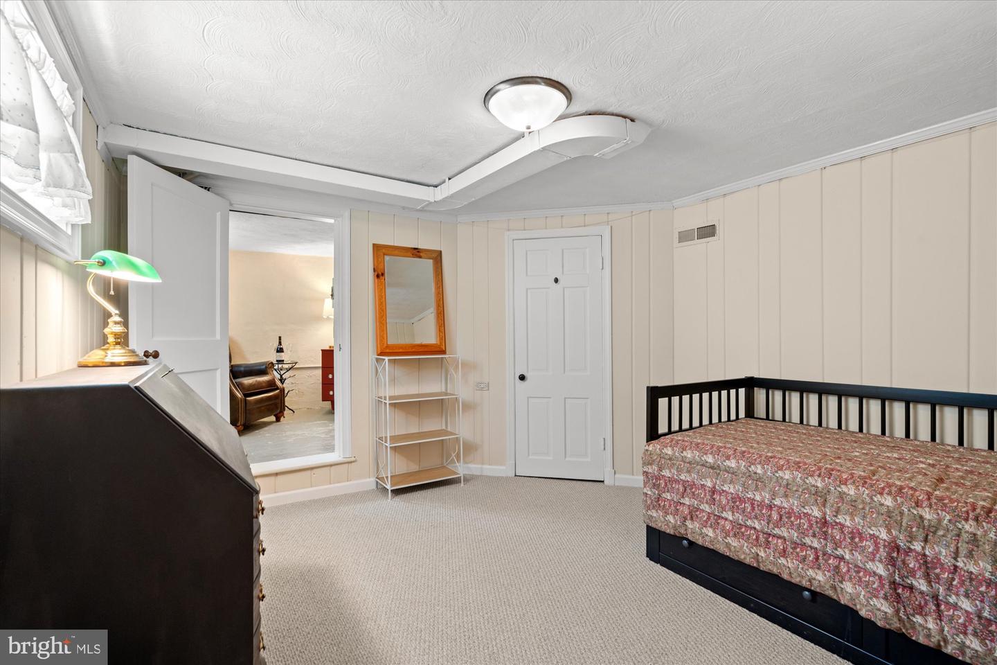 6041 25TH RD N, ARLINGTON, Virginia 22207, 4 Bedrooms Bedrooms, ,5 BathroomsBathrooms,Residential,For sale,6041 25TH RD N,VAAR2054758 MLS # VAAR2054758