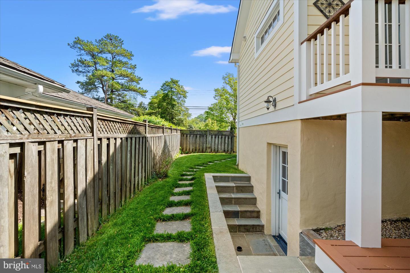 6041 25TH RD N, ARLINGTON, Virginia 22207, 4 Bedrooms Bedrooms, ,5 BathroomsBathrooms,Residential,For sale,6041 25TH RD N,VAAR2054758 MLS # VAAR2054758