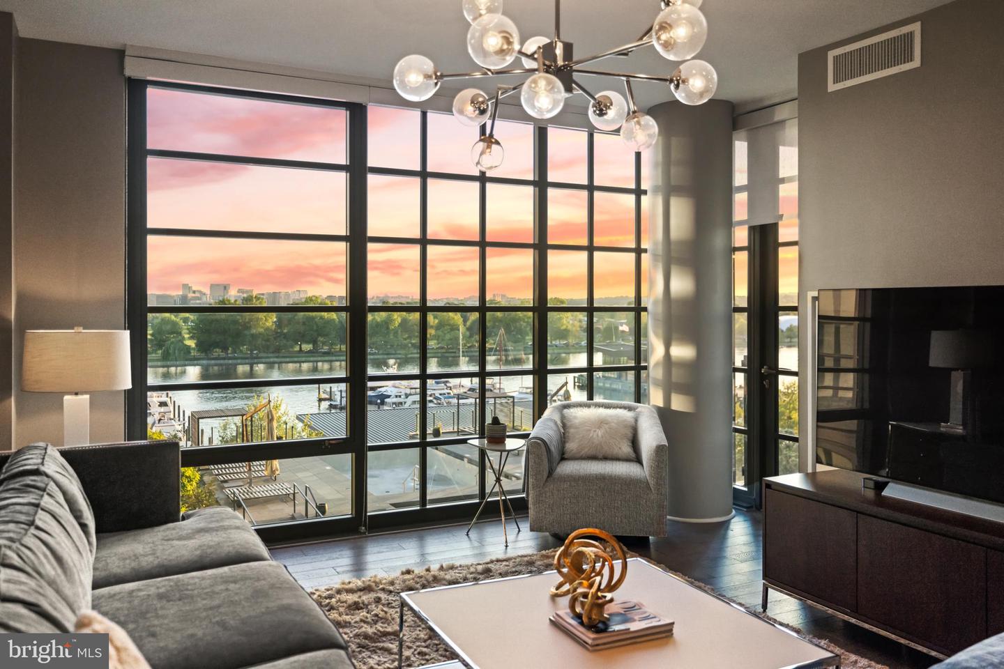 45 SUTTON SQ SW #503, WASHINGTON, District Of Columbia 20024, 2 Bedrooms Bedrooms, ,2 BathroomsBathrooms,Residential,For sale,45 SUTTON SQ SW #503,DCDC2191650 MLS # DCDC2191650