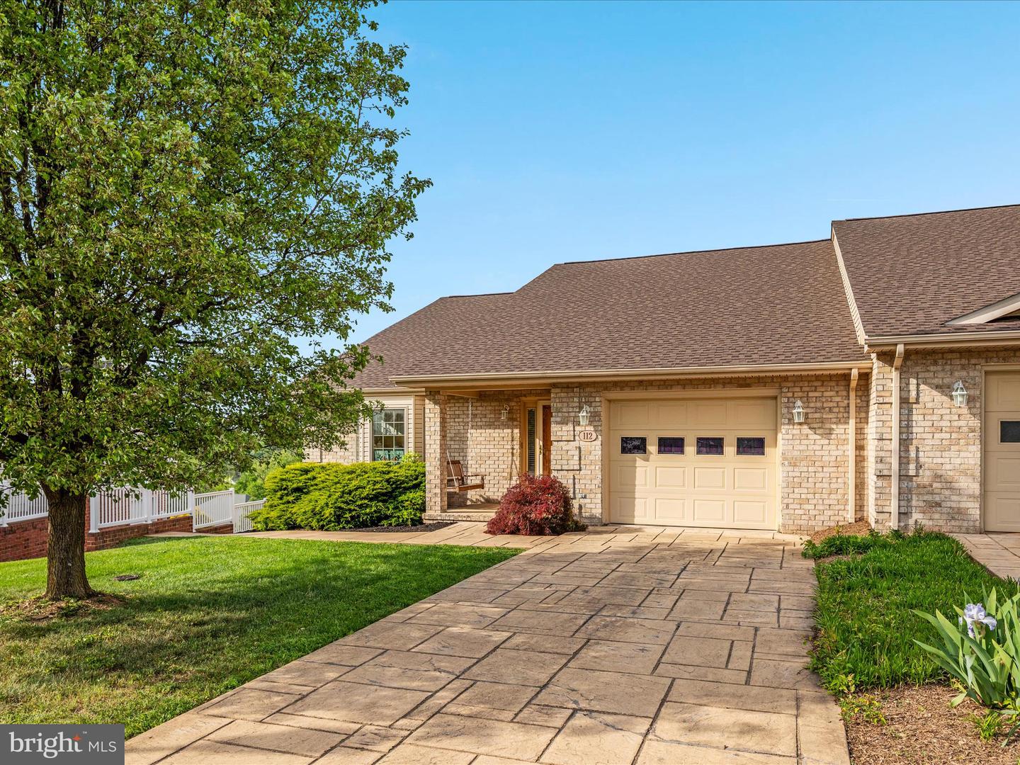 112 DANIEL CT, STRASBURG, Virginia 22657, 4 Bedrooms Bedrooms, ,3 BathroomsBathrooms,Residential,For sale,112 DANIEL CT,VASH2010982 MLS # VASH2010982