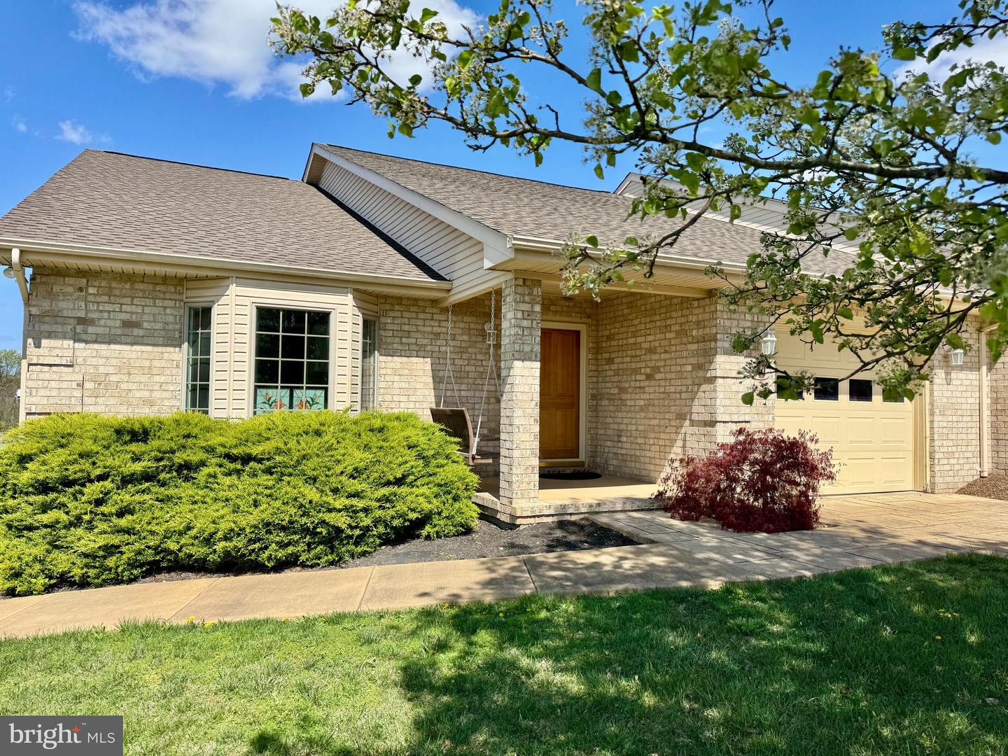112 DANIEL CT, STRASBURG, Virginia 22657, 4 Bedrooms Bedrooms, ,3 BathroomsBathrooms,Residential,For sale,112 DANIEL CT,VASH2010982 MLS # VASH2010982