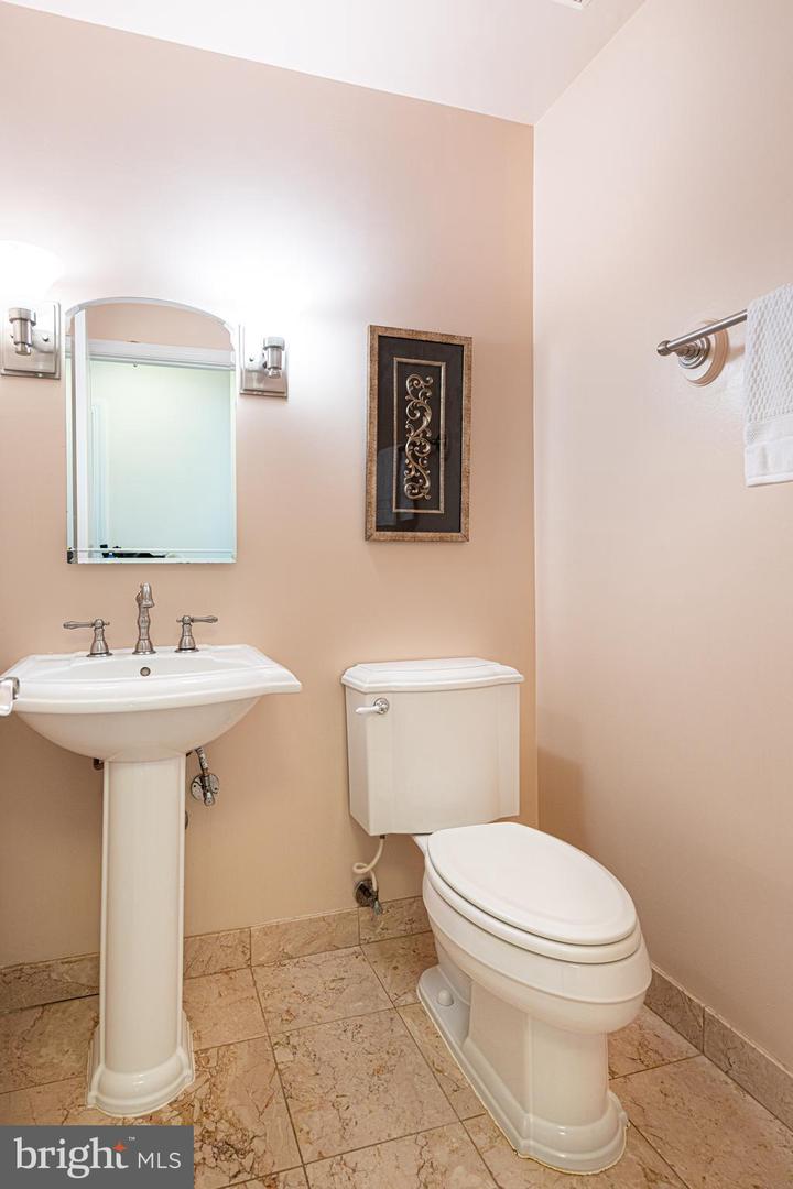 9126 JOHN WAY, FAIRFAX STATION, Virginia 22039, 4 Bedrooms Bedrooms, ,3 BathroomsBathrooms,Residential,For sale,9126 JOHN WAY,VAFX2229644 MLS # VAFX2229644