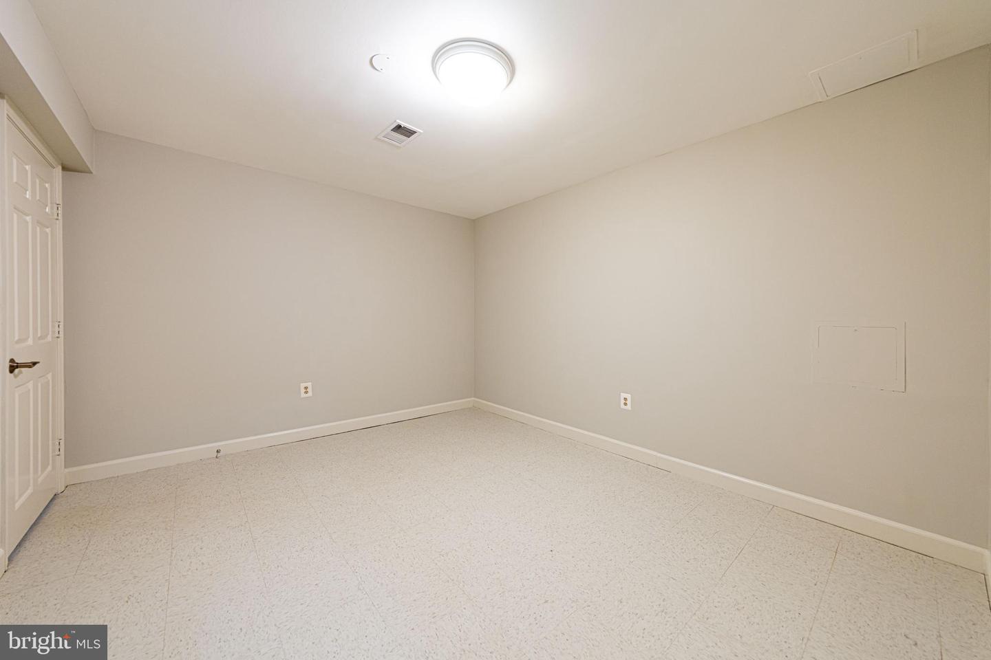 9126 JOHN WAY, FAIRFAX STATION, Virginia 22039, 4 Bedrooms Bedrooms, ,3 BathroomsBathrooms,Residential,For sale,9126 JOHN WAY,VAFX2229644 MLS # VAFX2229644