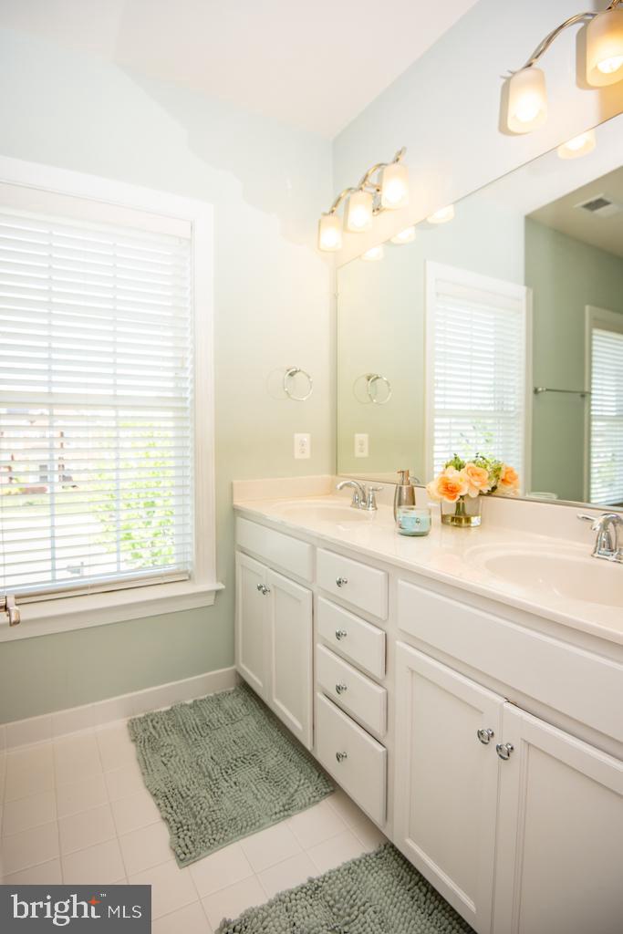24388 MOON GLADE CT, ALDIE, Virginia 20105, 5 Bedrooms Bedrooms, ,3 BathroomsBathrooms,Residential,For sale,24388 MOON GLADE CT,VALO2091966 MLS # VALO2091966