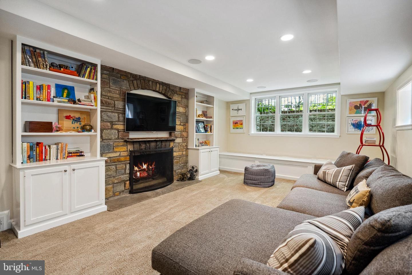 5045 MILLWOOD LN NW, WASHINGTON, District Of Columbia 20016, 4 Bedrooms Bedrooms, ,3 BathroomsBathrooms,Residential,For sale,5045 MILLWOOD LN NW,DCDC2191874 MLS # DCDC2191874