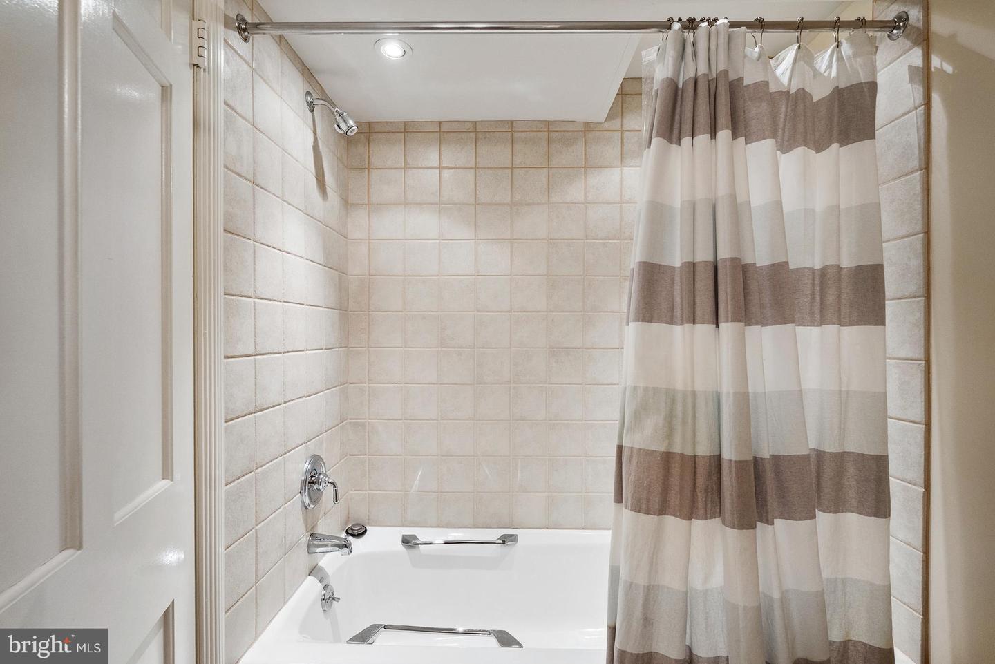 5045 MILLWOOD LN NW, WASHINGTON, District Of Columbia 20016, 4 Bedrooms Bedrooms, ,3 BathroomsBathrooms,Residential,For sale,5045 MILLWOOD LN NW,DCDC2191874 MLS # DCDC2191874
