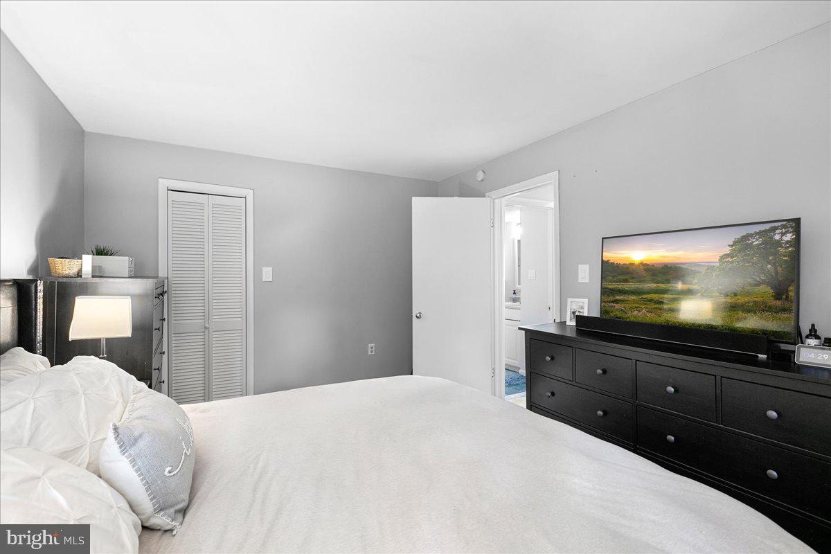 10320 REIN COMMONS CT #3H, BURKE, Virginia 22015, 2 Bedrooms Bedrooms, ,1 BathroomBathrooms,Residential,For sale,10320 REIN COMMONS CT #3H,VAFX2229870 MLS # VAFX2229870