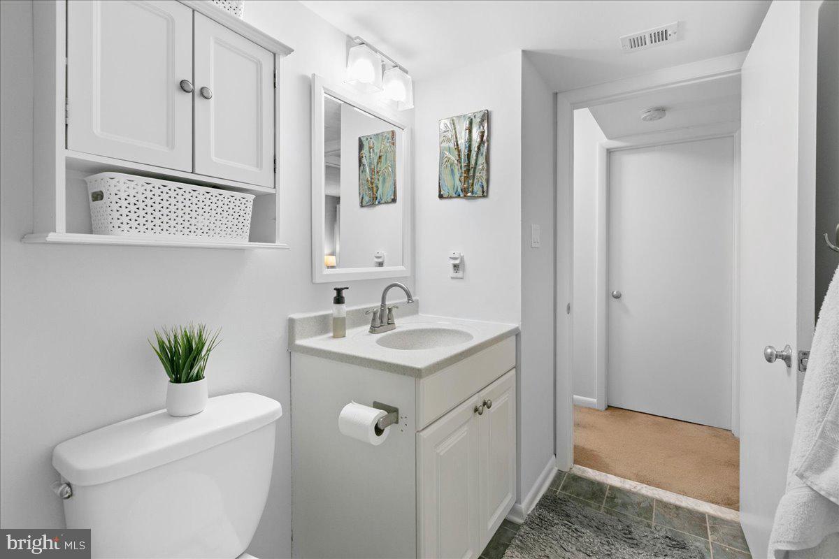 10320 REIN COMMONS CT #3H, BURKE, Virginia 22015, 2 Bedrooms Bedrooms, ,1 BathroomBathrooms,Residential,For sale,10320 REIN COMMONS CT #3H,VAFX2229870 MLS # VAFX2229870