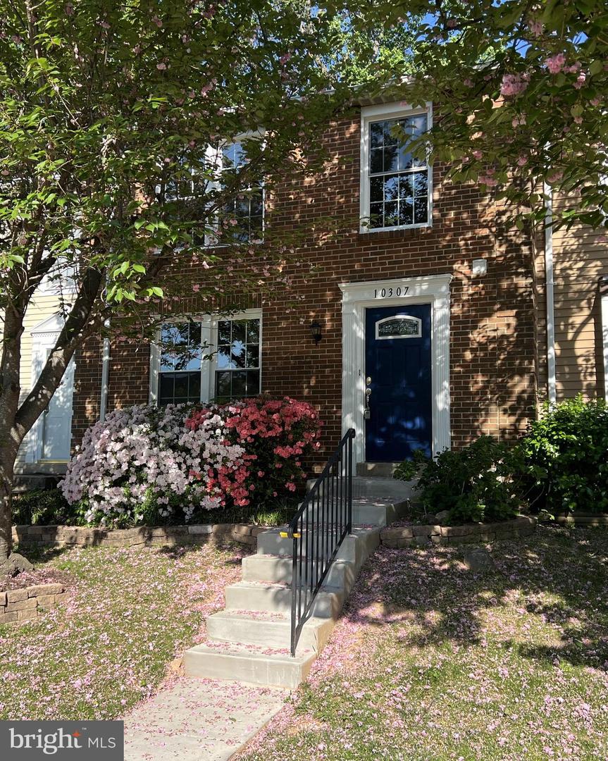 10307 GRANITE CREEK LN #10307, OAKTON, Virginia 22124, 3 Bedrooms Bedrooms, ,3 BathroomsBathrooms,Residential,For sale,10307 GRANITE CREEK LN #10307,VAFX2230312 MLS # VAFX2230312