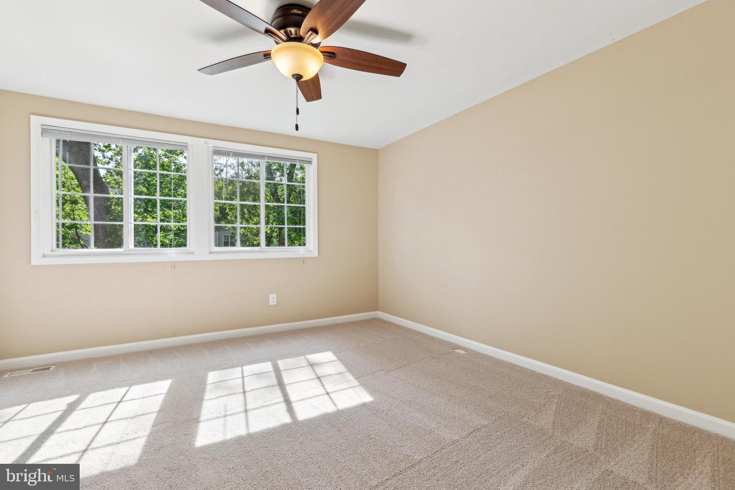 10307 GRANITE CREEK LN #10307, OAKTON, Virginia 22124, 3 Bedrooms Bedrooms, ,3 BathroomsBathrooms,Residential,For sale,10307 GRANITE CREEK LN #10307,VAFX2230312 MLS # VAFX2230312