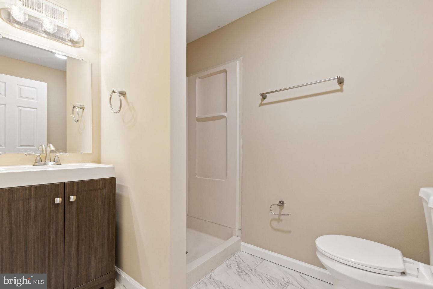 10307 GRANITE CREEK LN #10307, OAKTON, Virginia 22124, 3 Bedrooms Bedrooms, ,3 BathroomsBathrooms,Residential,For sale,10307 GRANITE CREEK LN #10307,VAFX2230312 MLS # VAFX2230312