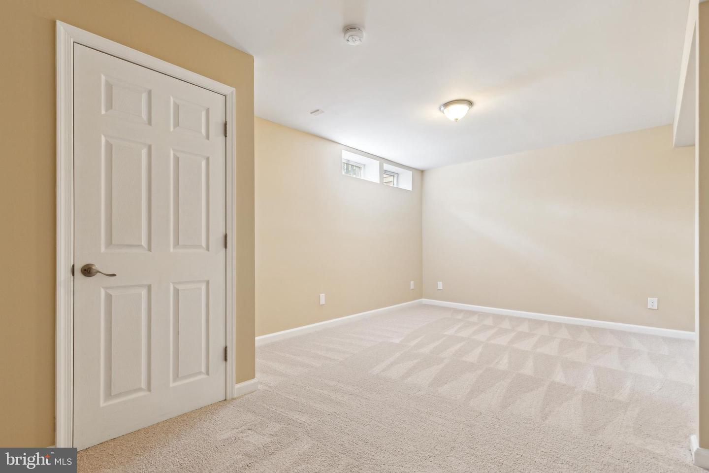 10307 GRANITE CREEK LN #10307, OAKTON, Virginia 22124, 3 Bedrooms Bedrooms, ,3 BathroomsBathrooms,Residential,For sale,10307 GRANITE CREEK LN #10307,VAFX2230312 MLS # VAFX2230312