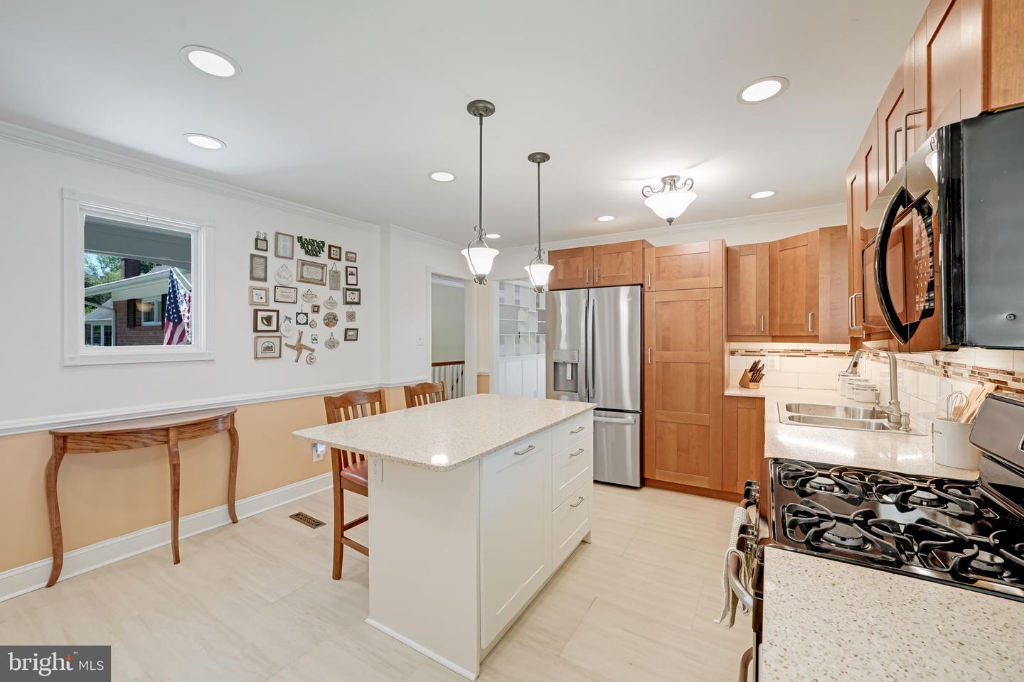 5116 THACKERY CT, FAIRFAX, Virginia 22032, 4 Bedrooms Bedrooms, ,3 BathroomsBathrooms,Residential,For sale,5116 THACKERY CT,VAFX2230390 MLS # VAFX2230390