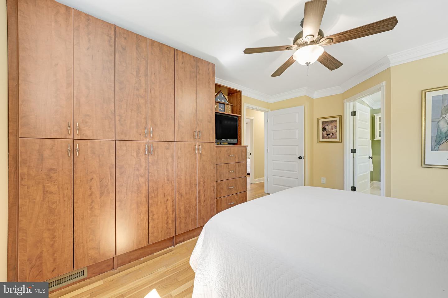 5116 THACKERY CT, FAIRFAX, Virginia 22032, 4 Bedrooms Bedrooms, ,3 BathroomsBathrooms,Residential,For sale,5116 THACKERY CT,VAFX2230390 MLS # VAFX2230390