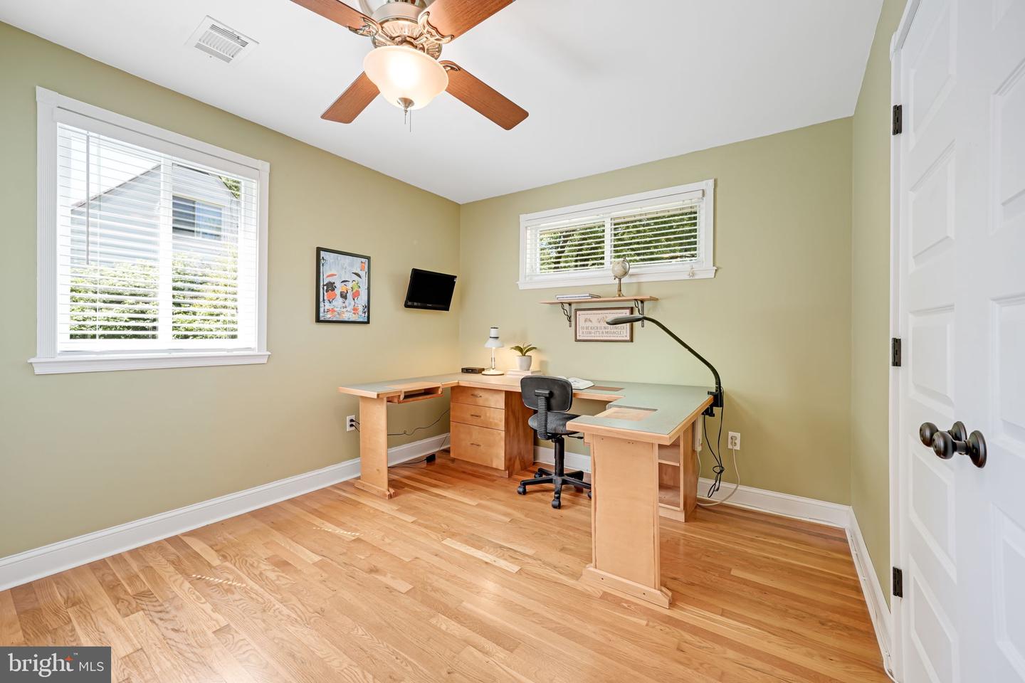 5116 THACKERY CT, FAIRFAX, Virginia 22032, 4 Bedrooms Bedrooms, ,3 BathroomsBathrooms,Residential,For sale,5116 THACKERY CT,VAFX2230390 MLS # VAFX2230390