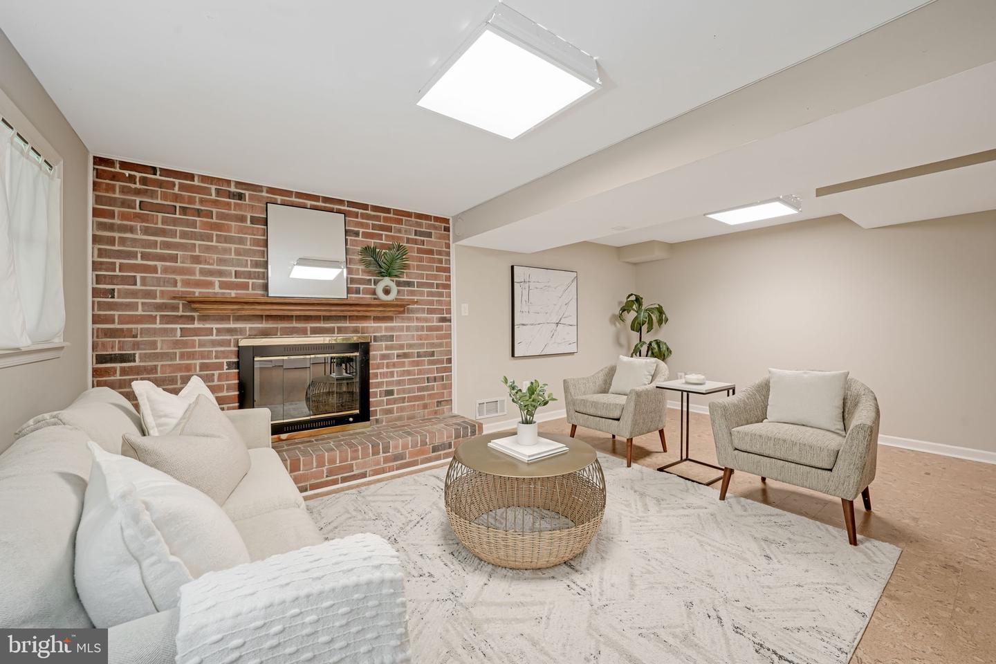 5116 THACKERY CT, FAIRFAX, Virginia 22032, 4 Bedrooms Bedrooms, ,3 BathroomsBathrooms,Residential,For sale,5116 THACKERY CT,VAFX2230390 MLS # VAFX2230390