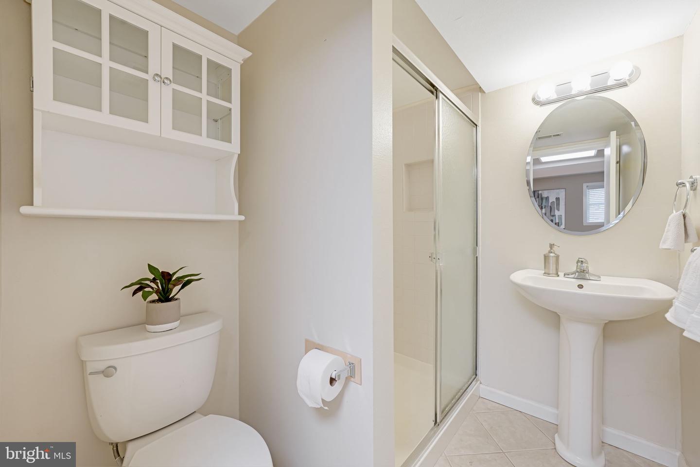5116 THACKERY CT, FAIRFAX, Virginia 22032, 4 Bedrooms Bedrooms, ,3 BathroomsBathrooms,Residential,For sale,5116 THACKERY CT,VAFX2230390 MLS # VAFX2230390