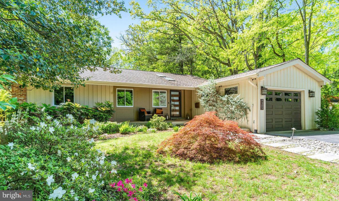 9305 HAMILTON DR, FAIRFAX, Virginia 22031, 4 Bedrooms Bedrooms, ,3 BathroomsBathrooms,Residential,For sale,9305 HAMILTON DR,VAFX2230404 MLS # VAFX2230404