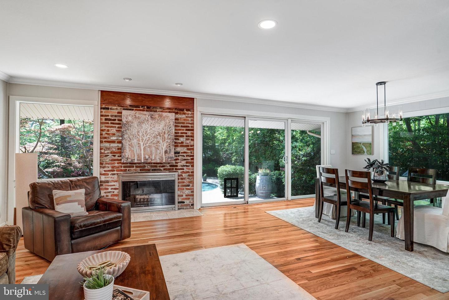 9305 HAMILTON DR, FAIRFAX, Virginia 22031, 4 Bedrooms Bedrooms, ,3 BathroomsBathrooms,Residential,For sale,9305 HAMILTON DR,VAFX2230404 MLS # VAFX2230404