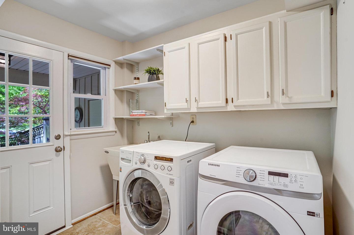 9305 HAMILTON DR, FAIRFAX, Virginia 22031, 4 Bedrooms Bedrooms, ,3 BathroomsBathrooms,Residential,For sale,9305 HAMILTON DR,VAFX2230404 MLS # VAFX2230404
