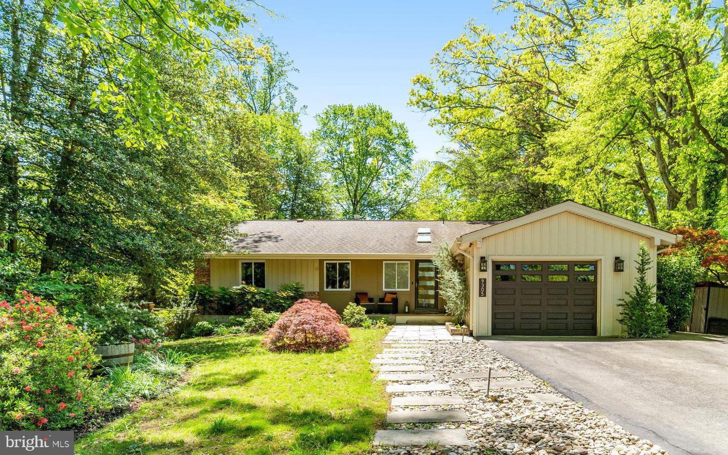 9305 HAMILTON DR, FAIRFAX, Virginia 22031, 4 Bedrooms Bedrooms, ,3 BathroomsBathrooms,Residential,For sale,9305 HAMILTON DR,VAFX2230404 MLS # VAFX2230404