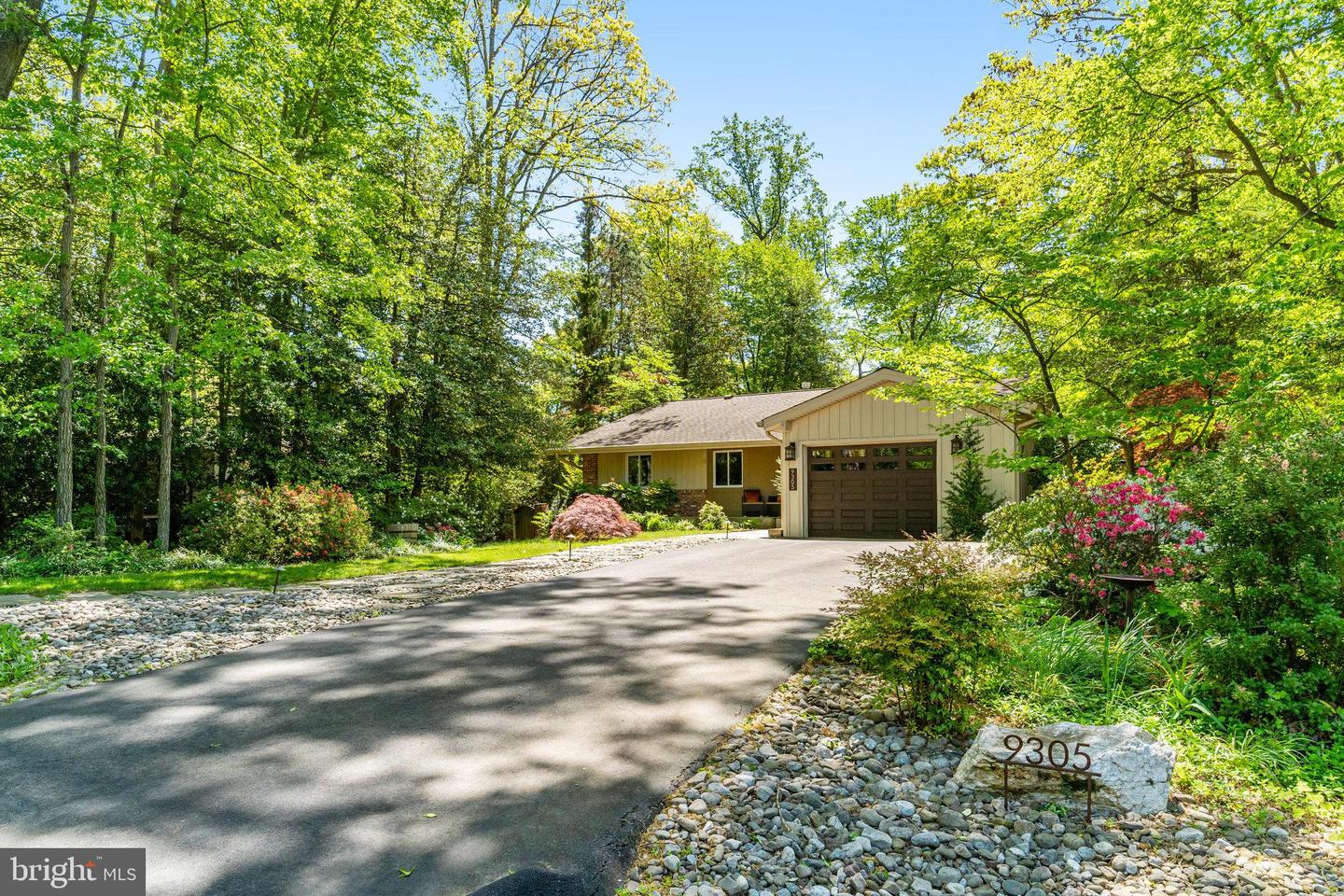 9305 HAMILTON DR, FAIRFAX, Virginia 22031, 4 Bedrooms Bedrooms, ,3 BathroomsBathrooms,Residential,For sale,9305 HAMILTON DR,VAFX2230404 MLS # VAFX2230404
