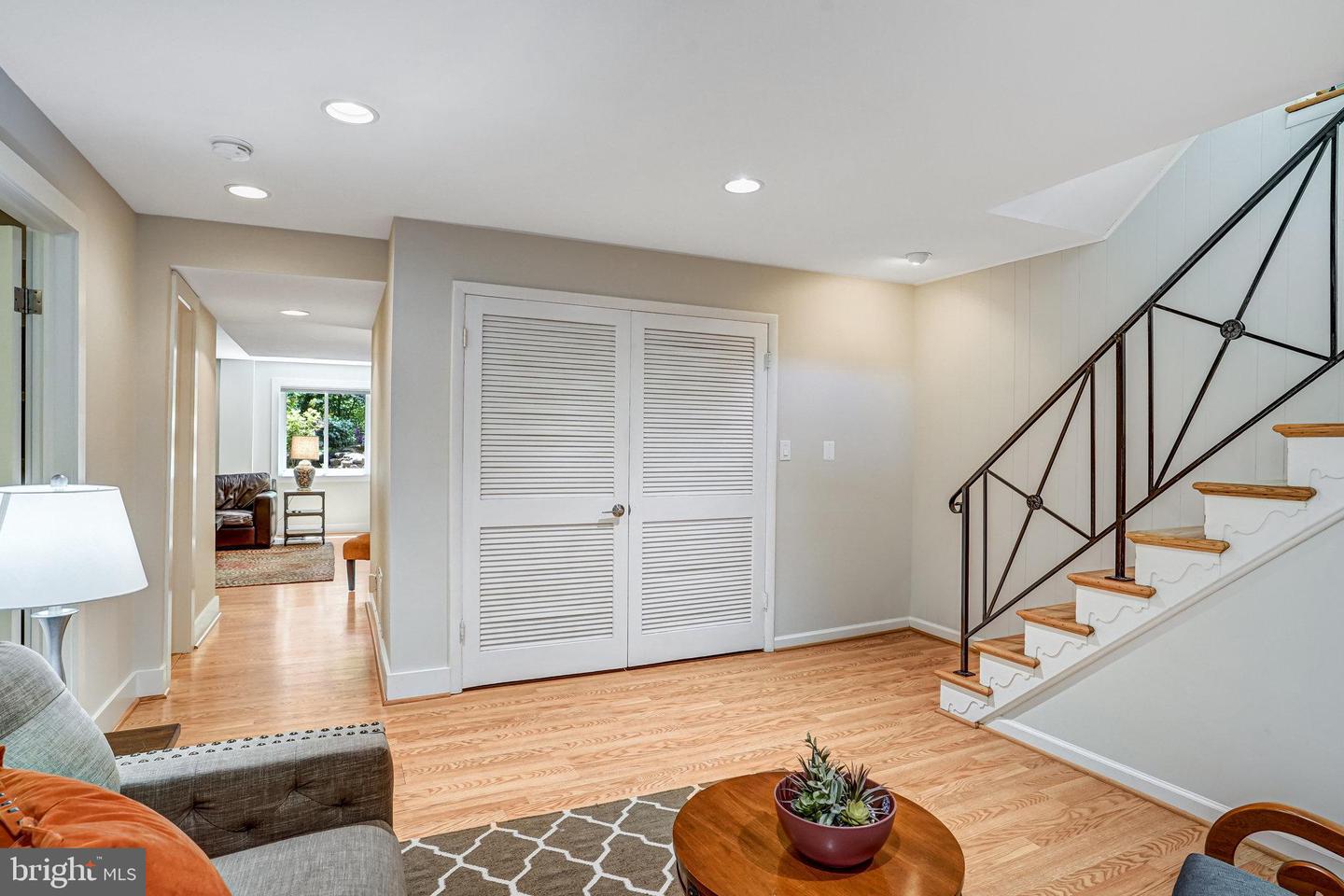 9305 HAMILTON DR, FAIRFAX, Virginia 22031, 4 Bedrooms Bedrooms, ,3 BathroomsBathrooms,Residential,For sale,9305 HAMILTON DR,VAFX2230404 MLS # VAFX2230404