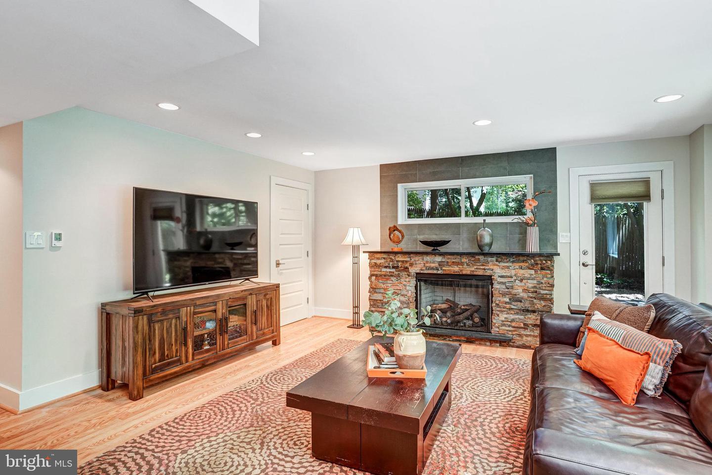 9305 HAMILTON DR, FAIRFAX, Virginia 22031, 4 Bedrooms Bedrooms, ,3 BathroomsBathrooms,Residential,For sale,9305 HAMILTON DR,VAFX2230404 MLS # VAFX2230404