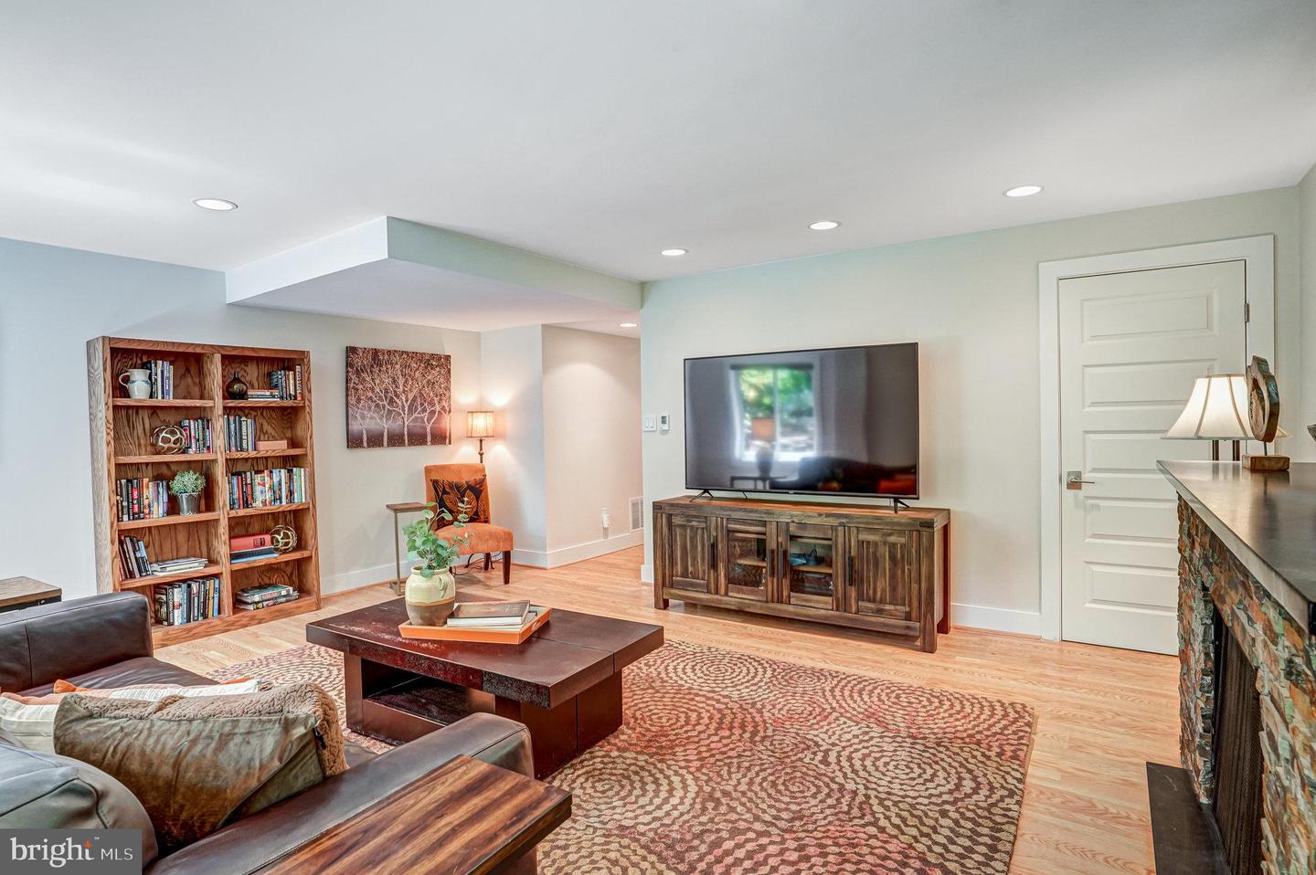 9305 HAMILTON DR, FAIRFAX, Virginia 22031, 4 Bedrooms Bedrooms, ,3 BathroomsBathrooms,Residential,For sale,9305 HAMILTON DR,VAFX2230404 MLS # VAFX2230404