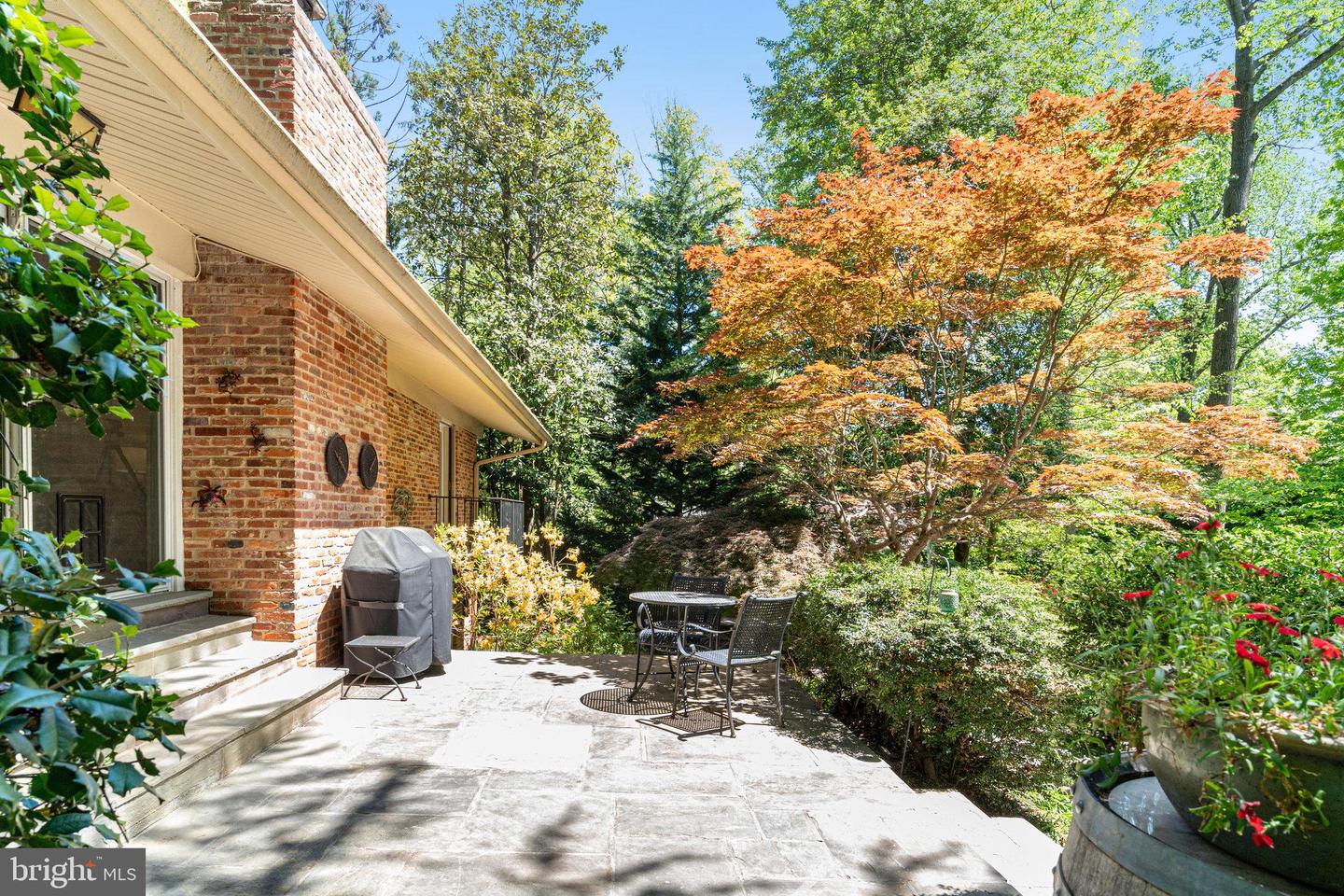 9305 HAMILTON DR, FAIRFAX, Virginia 22031, 4 Bedrooms Bedrooms, ,3 BathroomsBathrooms,Residential,For sale,9305 HAMILTON DR,VAFX2230404 MLS # VAFX2230404