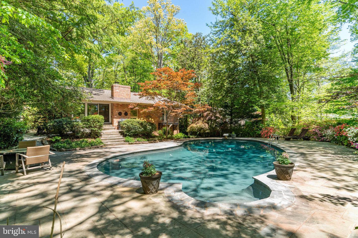9305 HAMILTON DR, FAIRFAX, Virginia 22031, 4 Bedrooms Bedrooms, ,3 BathroomsBathrooms,Residential,For sale,9305 HAMILTON DR,VAFX2230404 MLS # VAFX2230404