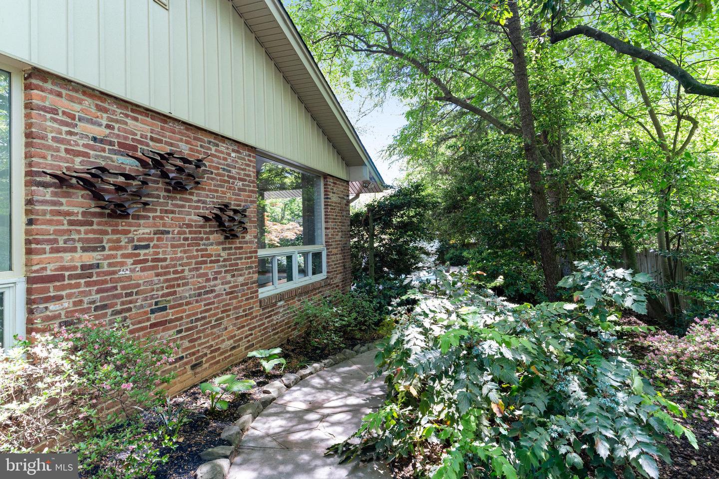 9305 HAMILTON DR, FAIRFAX, Virginia 22031, 4 Bedrooms Bedrooms, ,3 BathroomsBathrooms,Residential,For sale,9305 HAMILTON DR,VAFX2230404 MLS # VAFX2230404