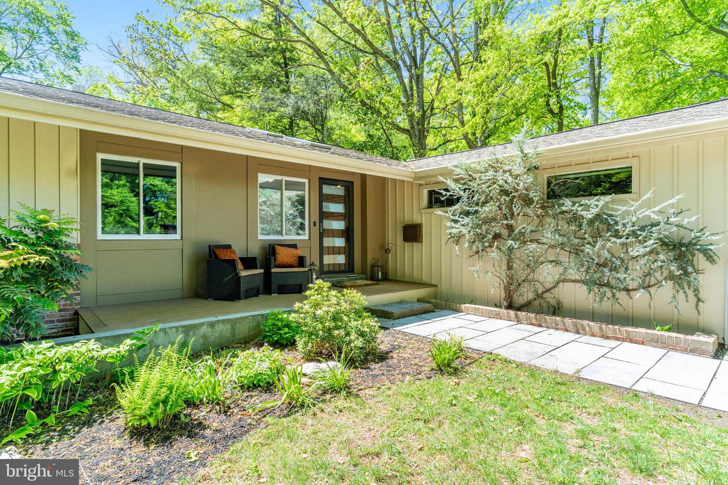 9305 HAMILTON DR, FAIRFAX, Virginia 22031, 4 Bedrooms Bedrooms, ,3 BathroomsBathrooms,Residential,For sale,9305 HAMILTON DR,VAFX2230404 MLS # VAFX2230404