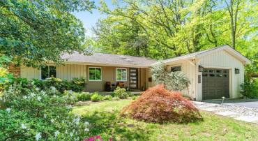 9305 HAMILTON DR, FAIRFAX, Virginia 22031, 4 Bedrooms Bedrooms, ,3 BathroomsBathrooms,Residential,For sale,9305 HAMILTON DR,VAFX2230404 MLS # VAFX2230404