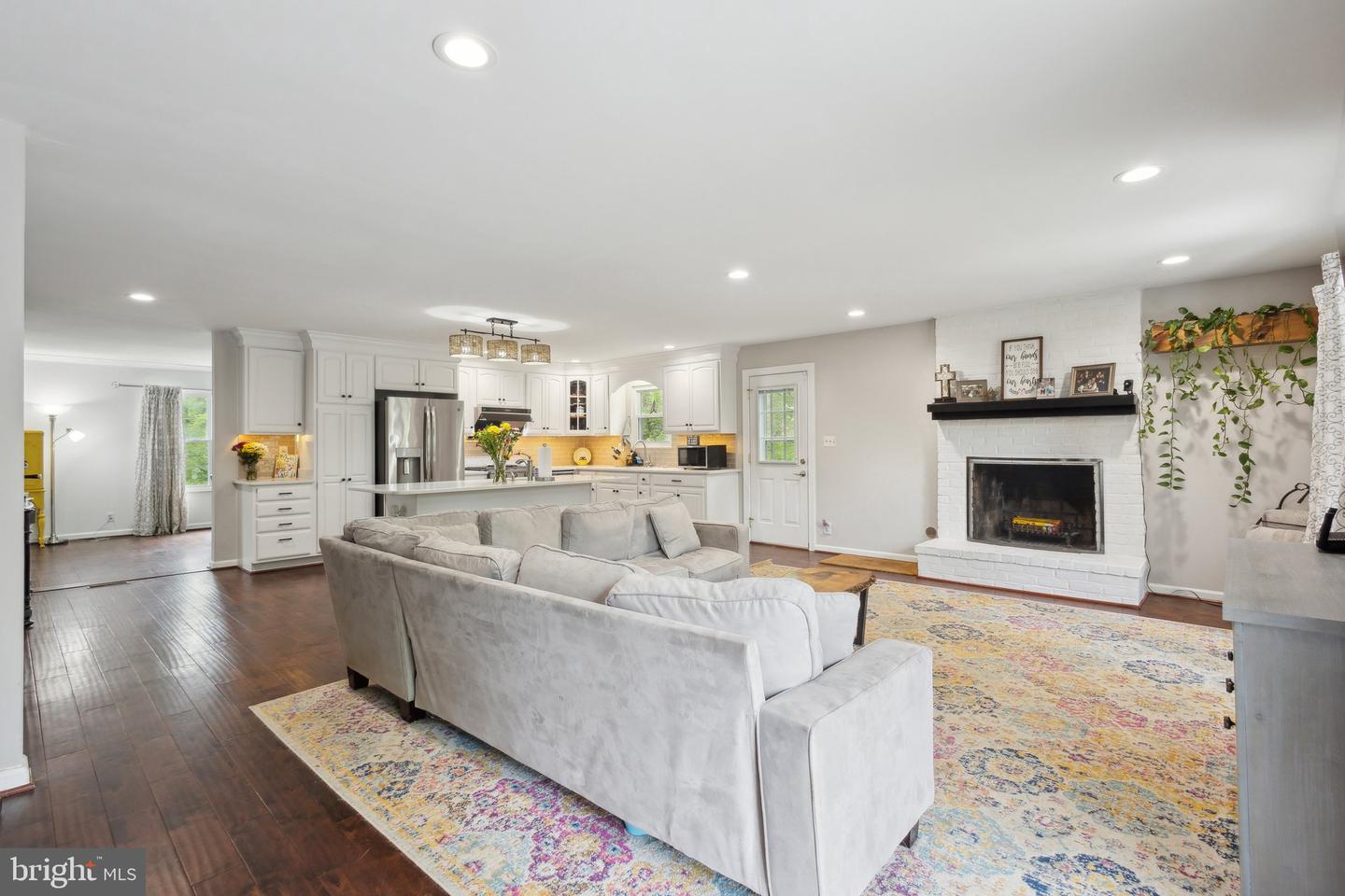 7326 MOSS LN, WARRENTON, Virginia 20187, 4 Bedrooms Bedrooms, ,3 BathroomsBathrooms,Residential,For sale,7326 MOSS LN,VAFQ2015998 MLS # VAFQ2015998