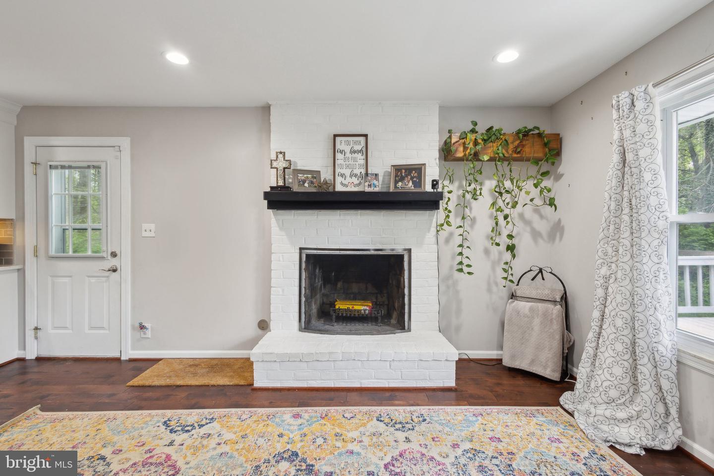 7326 MOSS LN, WARRENTON, Virginia 20187, 4 Bedrooms Bedrooms, ,3 BathroomsBathrooms,Residential,For sale,7326 MOSS LN,VAFQ2015998 MLS # VAFQ2015998