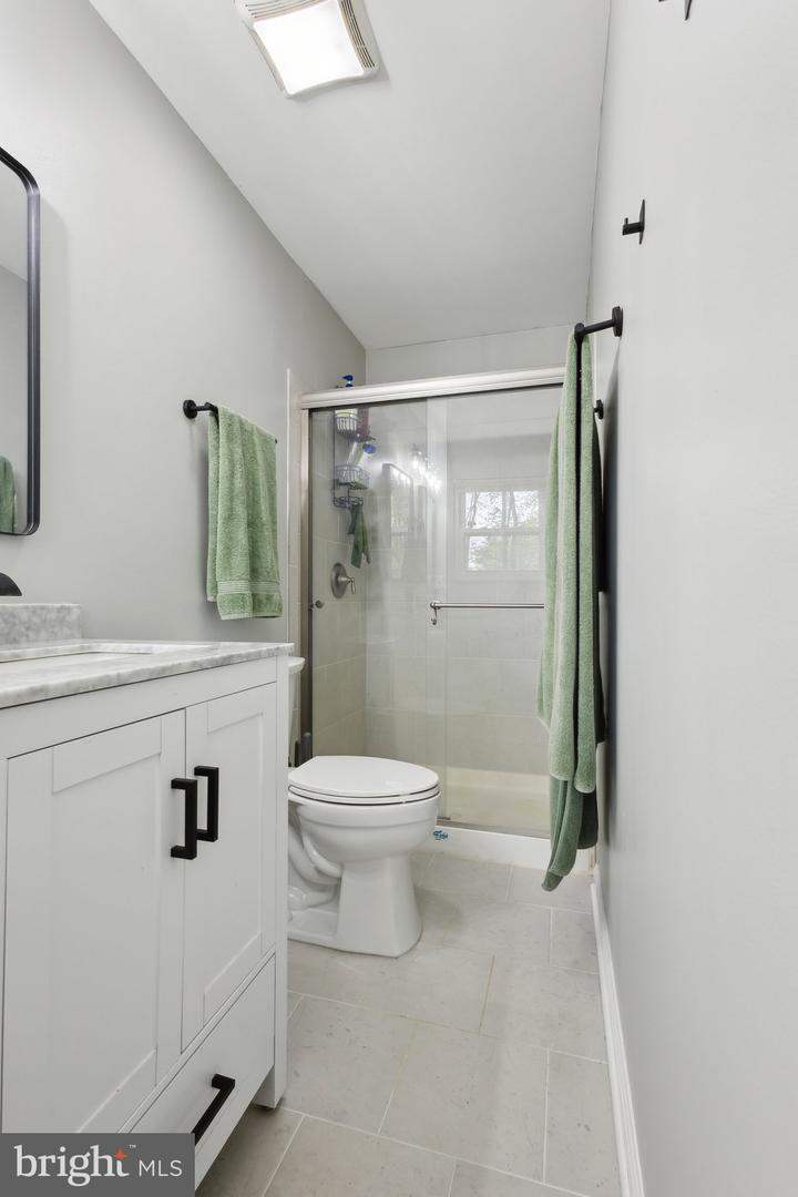 7326 MOSS LN, WARRENTON, Virginia 20187, 4 Bedrooms Bedrooms, ,3 BathroomsBathrooms,Residential,For sale,7326 MOSS LN,VAFQ2015998 MLS # VAFQ2015998