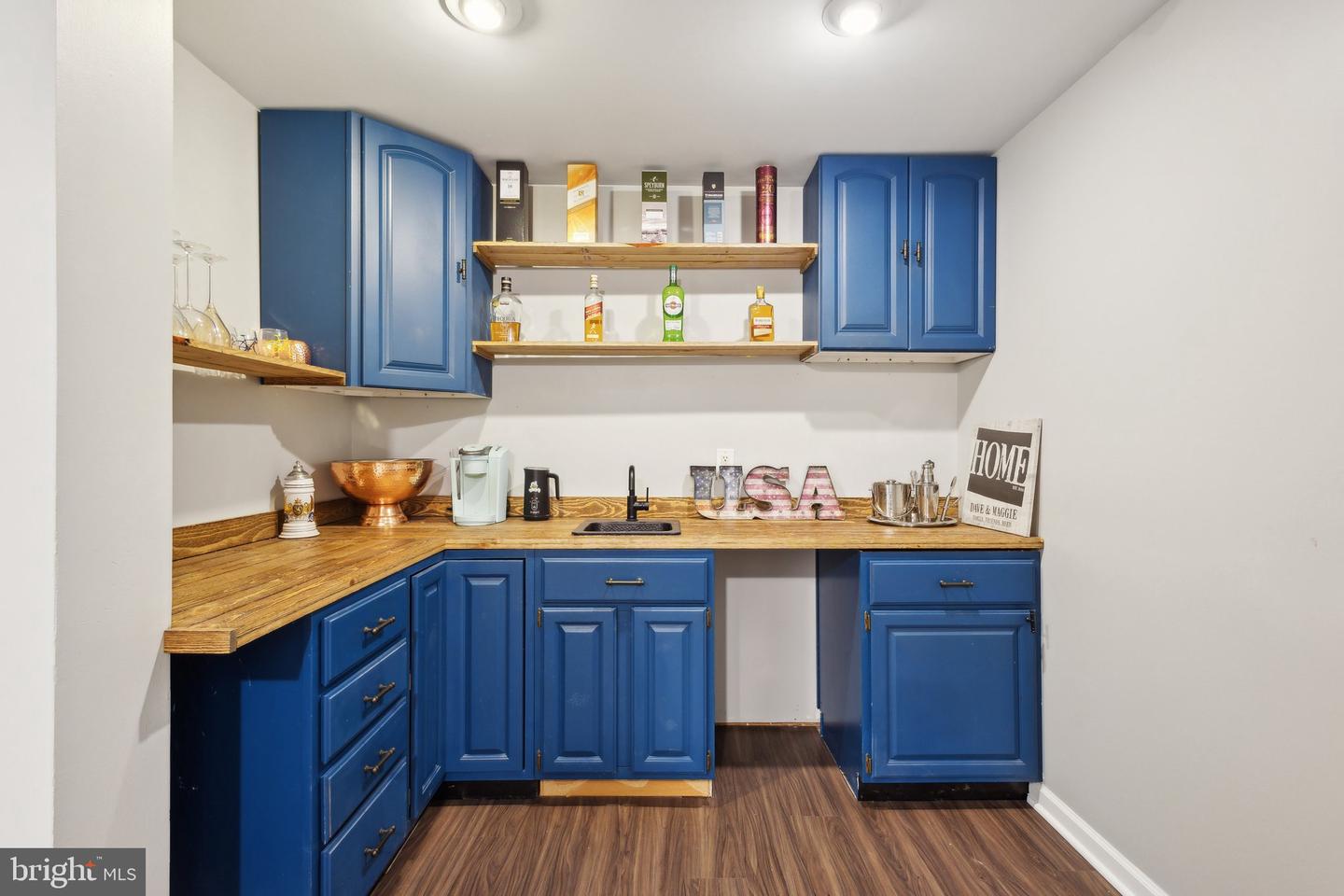 7326 MOSS LN, WARRENTON, Virginia 20187, 4 Bedrooms Bedrooms, ,3 BathroomsBathrooms,Residential,For sale,7326 MOSS LN,VAFQ2015998 MLS # VAFQ2015998