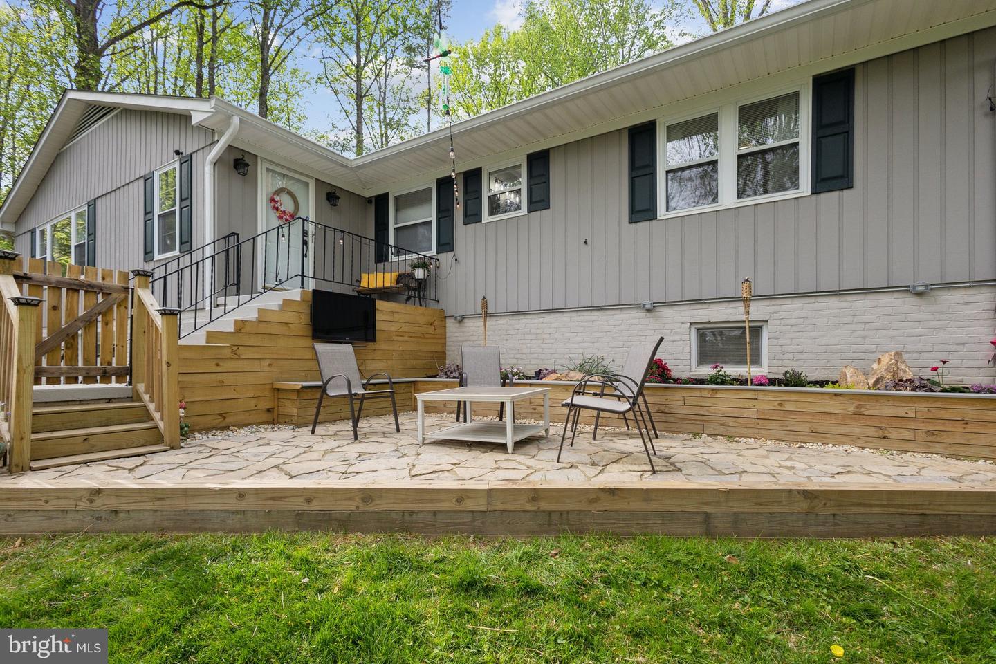 7326 MOSS LN, WARRENTON, Virginia 20187, 4 Bedrooms Bedrooms, ,3 BathroomsBathrooms,Residential,For sale,7326 MOSS LN,VAFQ2015998 MLS # VAFQ2015998