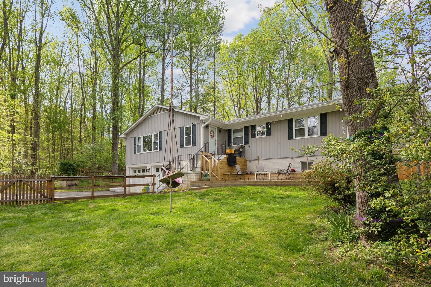 7326 MOSS LN, WARRENTON, Virginia 20187, 4 Bedrooms Bedrooms, ,3 BathroomsBathrooms,Residential,For sale,7326 MOSS LN,VAFQ2015998 MLS # VAFQ2015998
