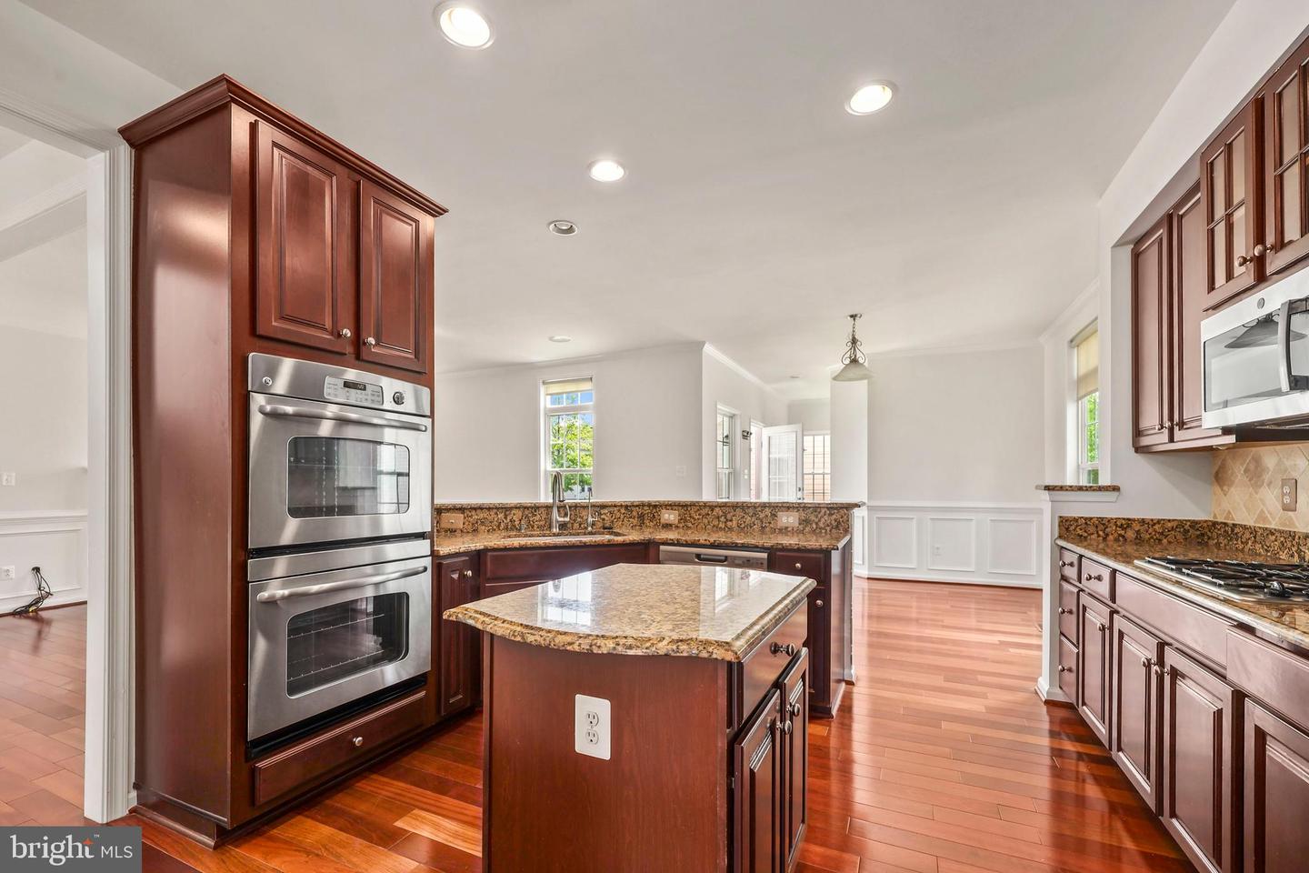 25932 KIMBERLY ROSE DR, CHANTILLY, Virginia 20152, 4 Bedrooms Bedrooms, ,2 BathroomsBathrooms,Residential,For sale,25932 KIMBERLY ROSE DR,VALO2092268 MLS # VALO2092268