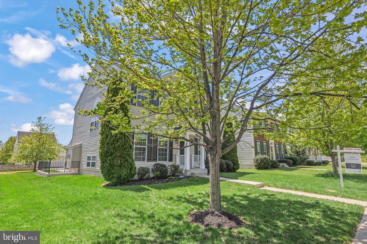 25932 KIMBERLY ROSE DR, CHANTILLY, Virginia 20152, 4 Bedrooms Bedrooms, ,2 BathroomsBathrooms,Residential,For sale,25932 KIMBERLY ROSE DR,VALO2092268 MLS # VALO2092268
