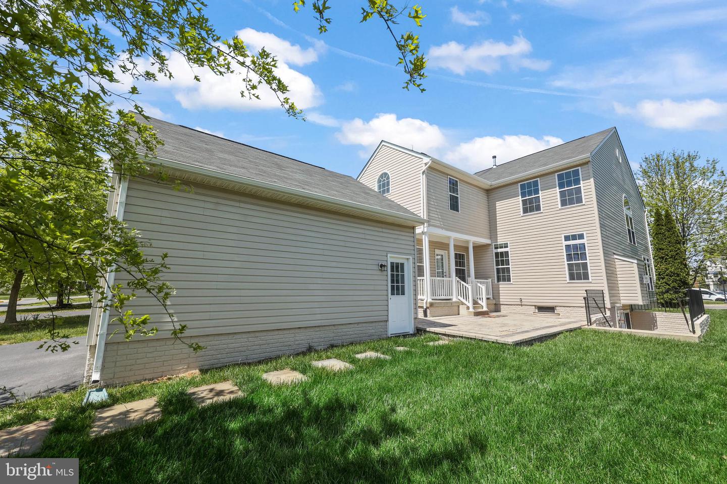 25932 KIMBERLY ROSE DR, CHANTILLY, Virginia 20152, 4 Bedrooms Bedrooms, ,2 BathroomsBathrooms,Residential,For sale,25932 KIMBERLY ROSE DR,VALO2092268 MLS # VALO2092268