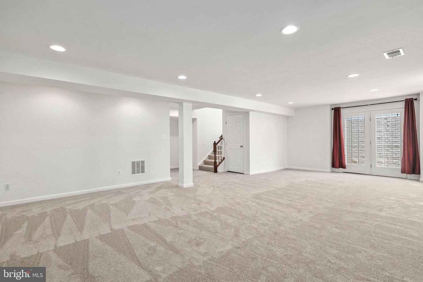 25932 KIMBERLY ROSE DR, CHANTILLY, Virginia 20152, 4 Bedrooms Bedrooms, ,2 BathroomsBathrooms,Residential,For sale,25932 KIMBERLY ROSE DR,VALO2092268 MLS # VALO2092268